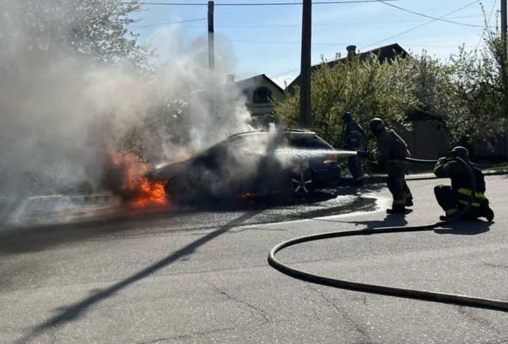 Russians attack Nikopol with a drone: three people are wounded