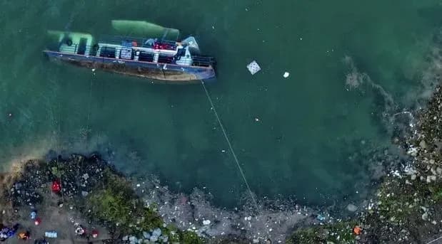 In China, 12 people died during a tour