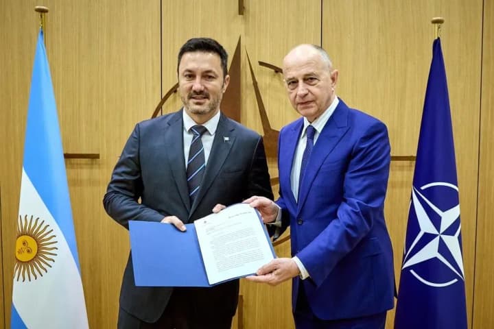 Argentina seeks global partnership with NATO