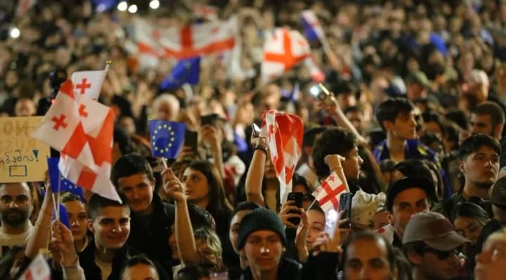 В Грузии седьмой день протестуют против закона об "иноагентах"