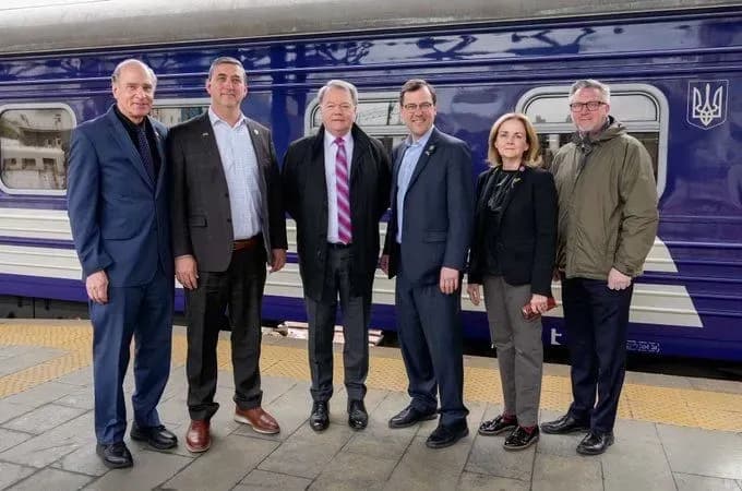 Bipartisan US Congressional delegation arrives in Kyiv