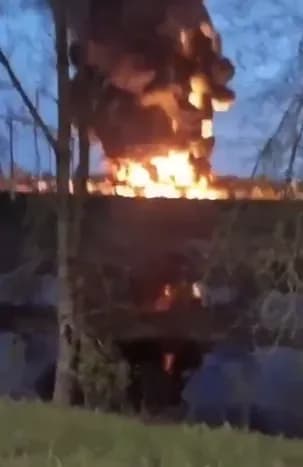 Мінус 26 тис. кубометрів російського палива: дрони СБУ уразили дві нафтобази у смоленській області - джерела 