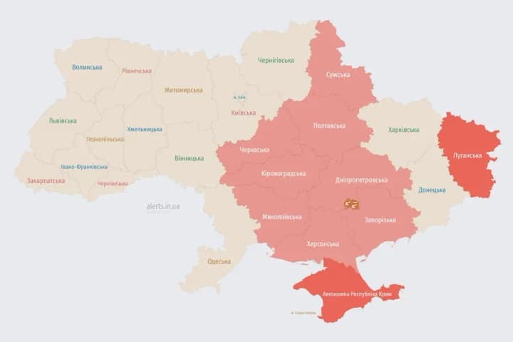 Повітряні сили попередили про "швидкісну ціль" у бік Дніпра