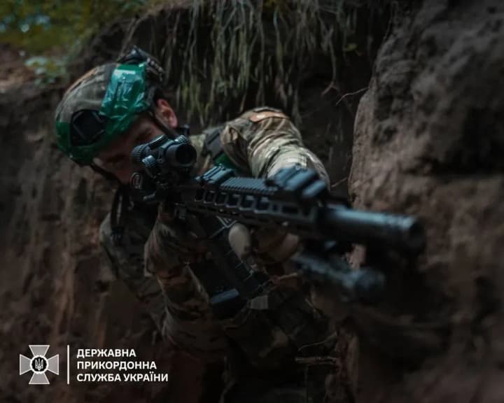 Прикордонники вступили в бій з російською ДРГ на Сумщині 