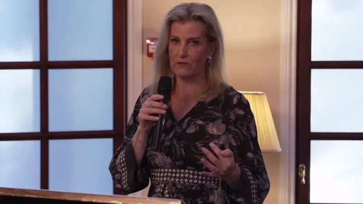 Перший візит британської королівської особи з 2014 року: до Києва прибула герцогиня Единбурзька
