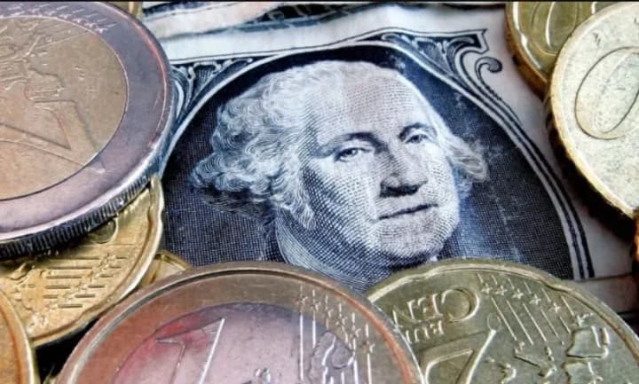 Currency exchange rate as of April 30: the dollar rose by 6 kopecks