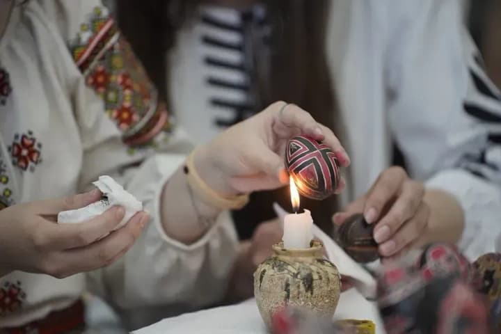 В Україні встановили рекорд з наймасовішого розпису писанок