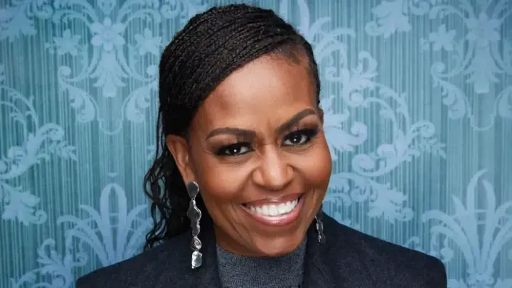 Байден может сняться с избирательной гонки в пользу Мишель Обамы - СМИ