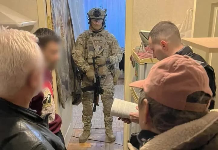 Присвоили почти полмиллиона гривен переселенцев: будут судить мошенников из Запорожья