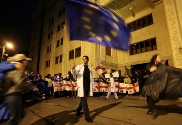 EU to freeze Georgia's membership bid if 'foreign agents' law passed - FT