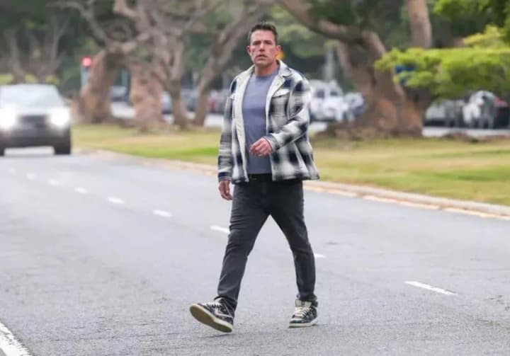 На грани развода: Бен Аффлек покидает дом в Лос-Анджелесе на фоне слухов о разрыве с Дженнифер Лопес