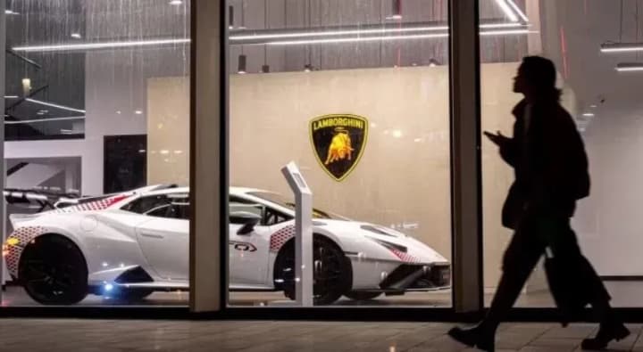 Tougher sanctions against belarus, which are being considered by the EU, should stop the import of luxury cars to russia