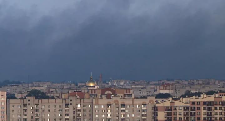 Два "кинджали", які запускала рф на Львівщину не заходили – ОВА