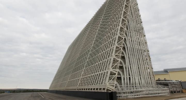 Атака на російську РЛС за майже дві тисячі кілометрів від кордону: з'явились супутникові фото наслідків удару БПЛА