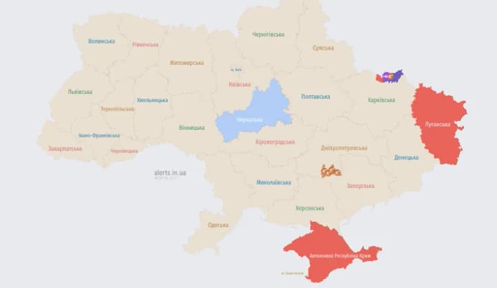 На Черкащині вже майже 6 годин триває повітряна тривога: що відомо 