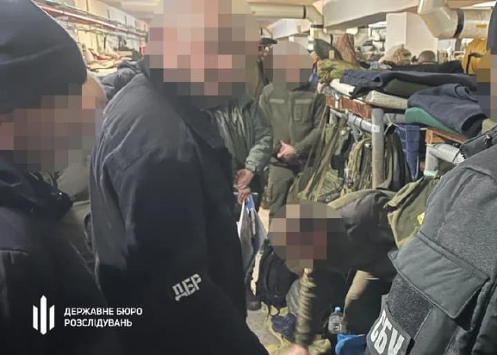 Передавал врагу данные о стратегических объектах: на Ровенщине будут судить правоохранителя