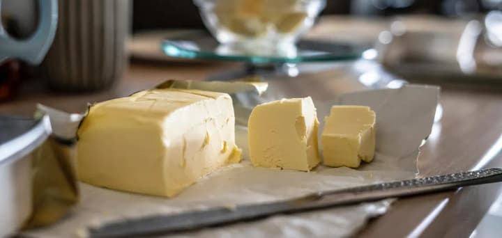 Тонны масла и крендельки: на что тратит деньги государственное предприятие, имеющее налоговые долги