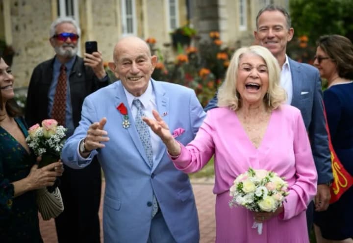 Veteran Harold Terence married at the age of 100 on the coast of the Allied landings in Normandy