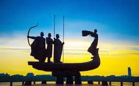 У Києві пролунали вибухи