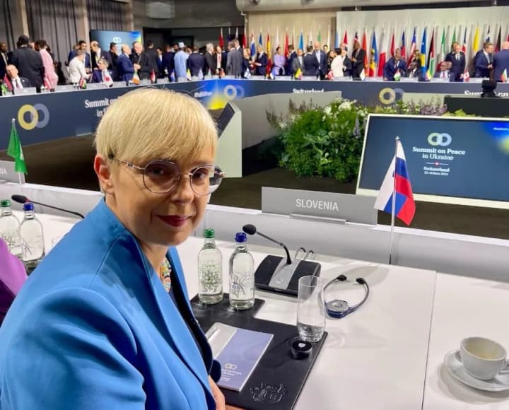 Если россия перестанет бороться, то война остановится, а если Украина перестанет бороться, то наступит конец Украины - президент Словении