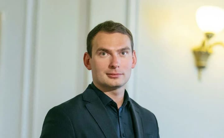 Розчищає дорогу для Ситника? Железняк намагався прибрати антикорупційну норму із законопроєкту про БЕБ 