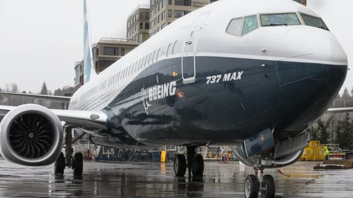 In the United States, the families of those killed in the Boeing plane crash demand a record fine of almost 2 25 billion for the company