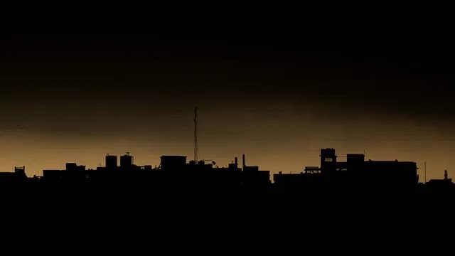 Масовий блекаут у Європі: відразу в декількох країнах Балкан зникло світло 