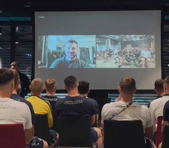 On the eve of the match against Slovakia, Zelensky personally spoke with the Ukrainian national team