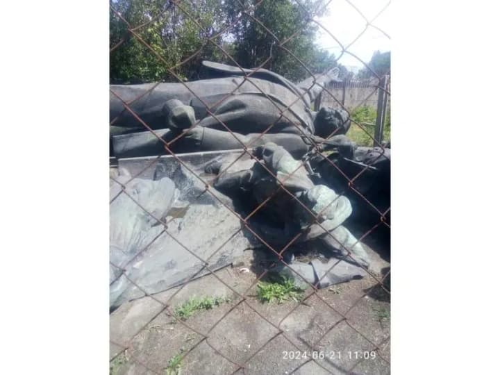 В Запорожье стартовала продажа крупнейшего в Украине бронзового памятника Ленину