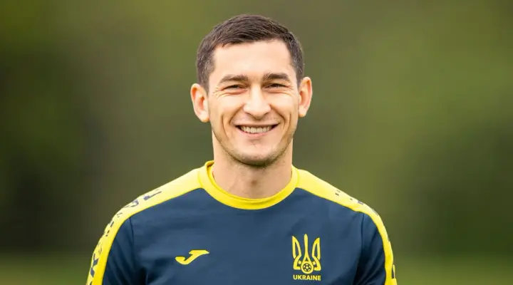 Мені також було 34, коли ми перемагали “Барселону”: Степаненко різко відповів критикам про свій вік