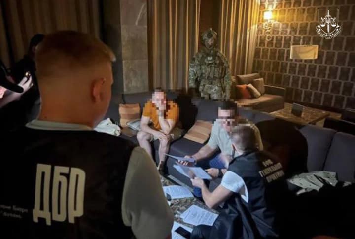 Під час обшуків Тищенко розбив телефон, щоб не надавати його як доказ - ЗМІ 