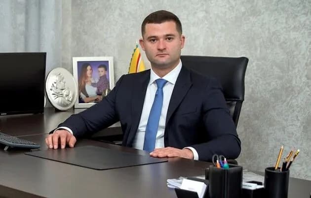 Меру Мукачево повідомили про підозру за продаж за безцінь землі комунальної власності 
