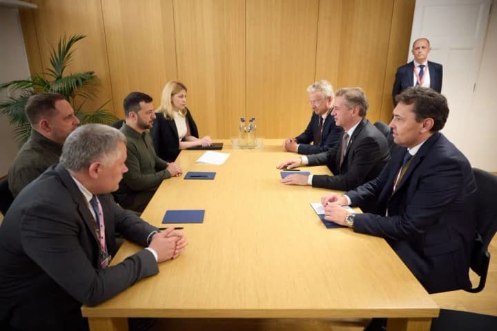 Zelenskyy met with the Prime Minister of Slovenia: they discussed finalizing the text of the security agreement
