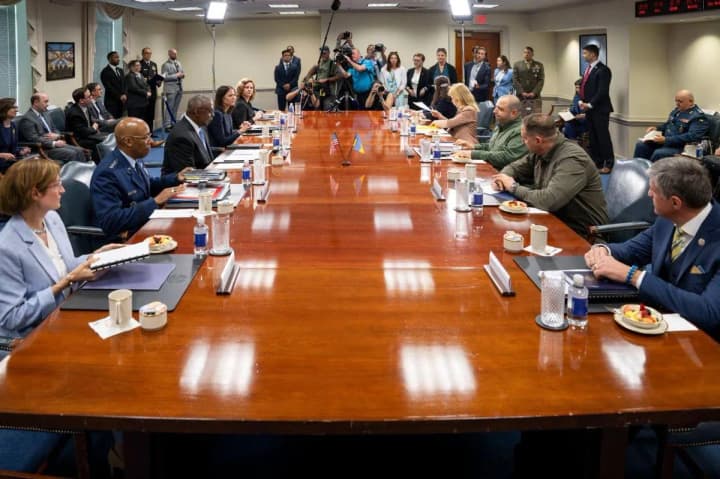 Умеров зустрівся з міністром оборони США Остіном