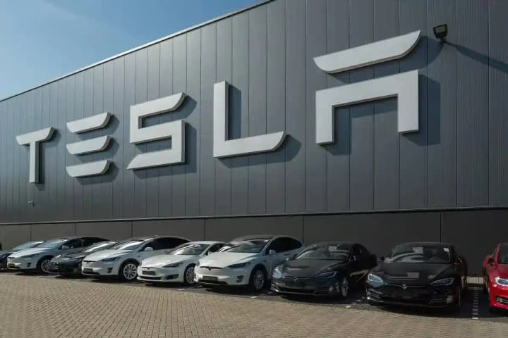 Компании Tesla разрешили расширить завод в Германии