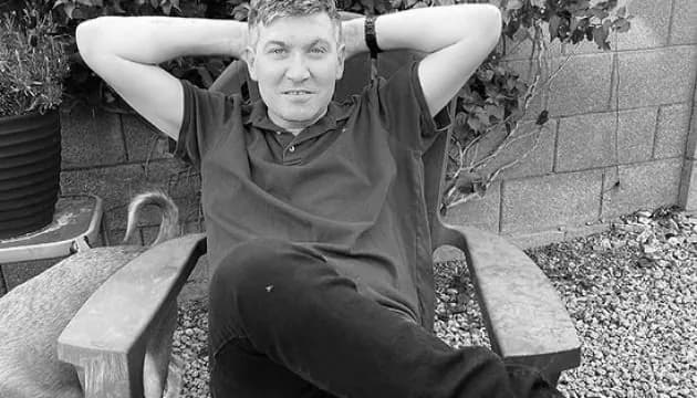 Умер актер Бенджи Грегори, который в детстве сыграл в телесериале "Альф"