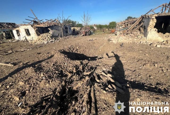 На Херсонщині через удари рф постраждали 10 людей: серед них поліцейські, рятувальник та волонтери