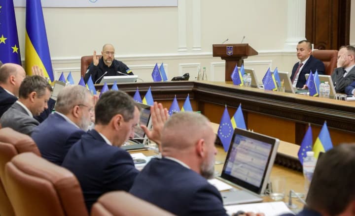 Шмигаль доручив міністерствам вирішення пріоритетних для прифронтових областей питань: що відомо 