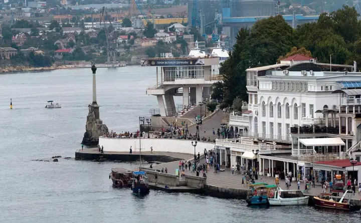 В захваченном Севастополе прогремели взрывы