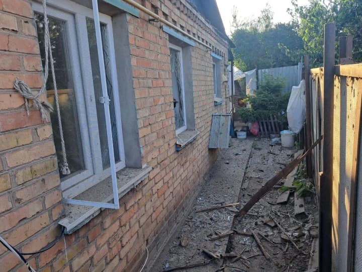 Enemy fires on Dnipropetrovs'k region: two wounded, numerous material damages