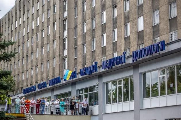 Ірині Фаріон провели операцію, лікарі борються за її життя