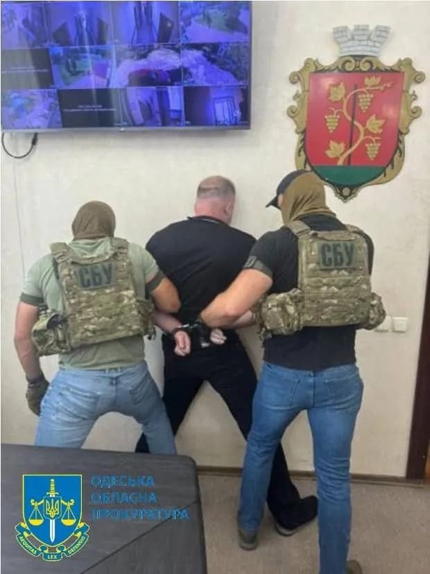 Мера міста на Одещині затримали у справі про спробу "віджати" турбазу
