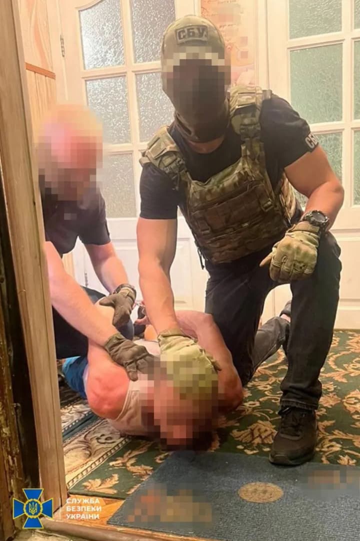 Russian saboteur detained in Kyiv for planning a series of arsons at Ukrzaliznytsia facilities