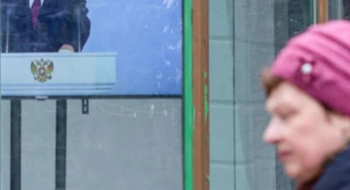 Талоны вместо электронной очереди: жители ВОТ Луганщины ожидают месяцами ответ от пенсионного фонда рф - Луганская ОГА