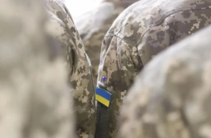 Лазуткин говорит, что демобилизация в Украине зависит от теоретических и практических факторов