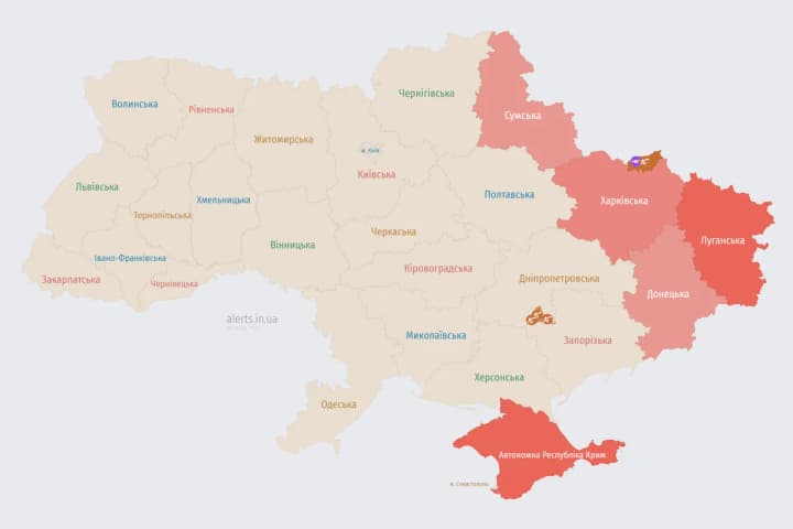 Повітряні сили попередили про роботу ППО по дрону-розвіднику на Сумщині