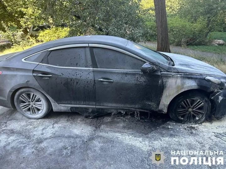 A civic activist's car was burned in Kyiv at night: suspects have been detained