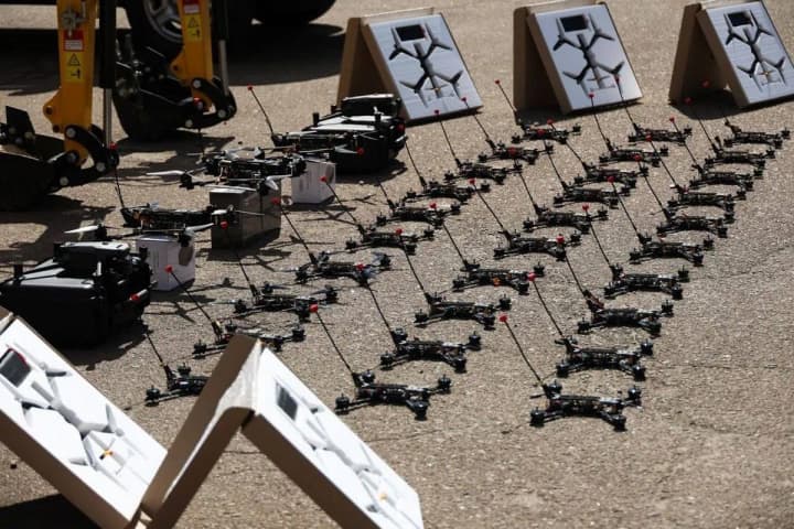 Kyiv region hands over equipment for fortifications and drones to defenders