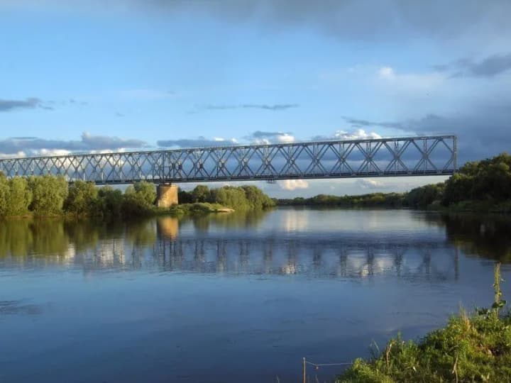 Железнодорожный мост в брянской области рф атакован БПЛА - росСМИ