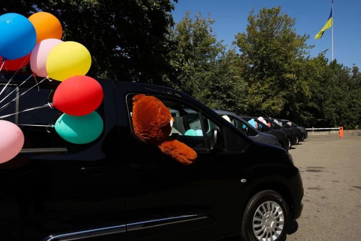 6 family-type orphanages in Kiev region received new cars